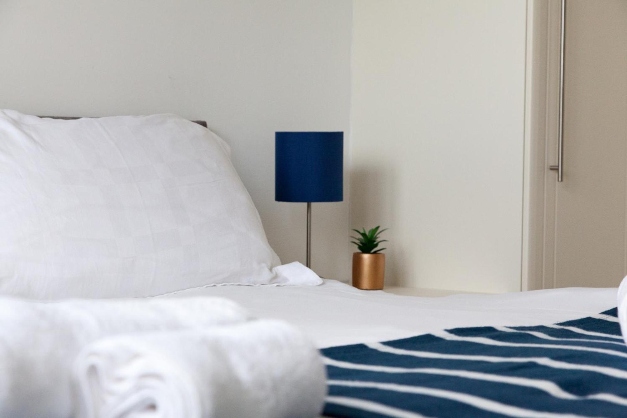 Weekly & Monthly Stays In Penthouse For Contractors Or Leisure Single Or Superking Beds Available Birkenhead Exterior foto