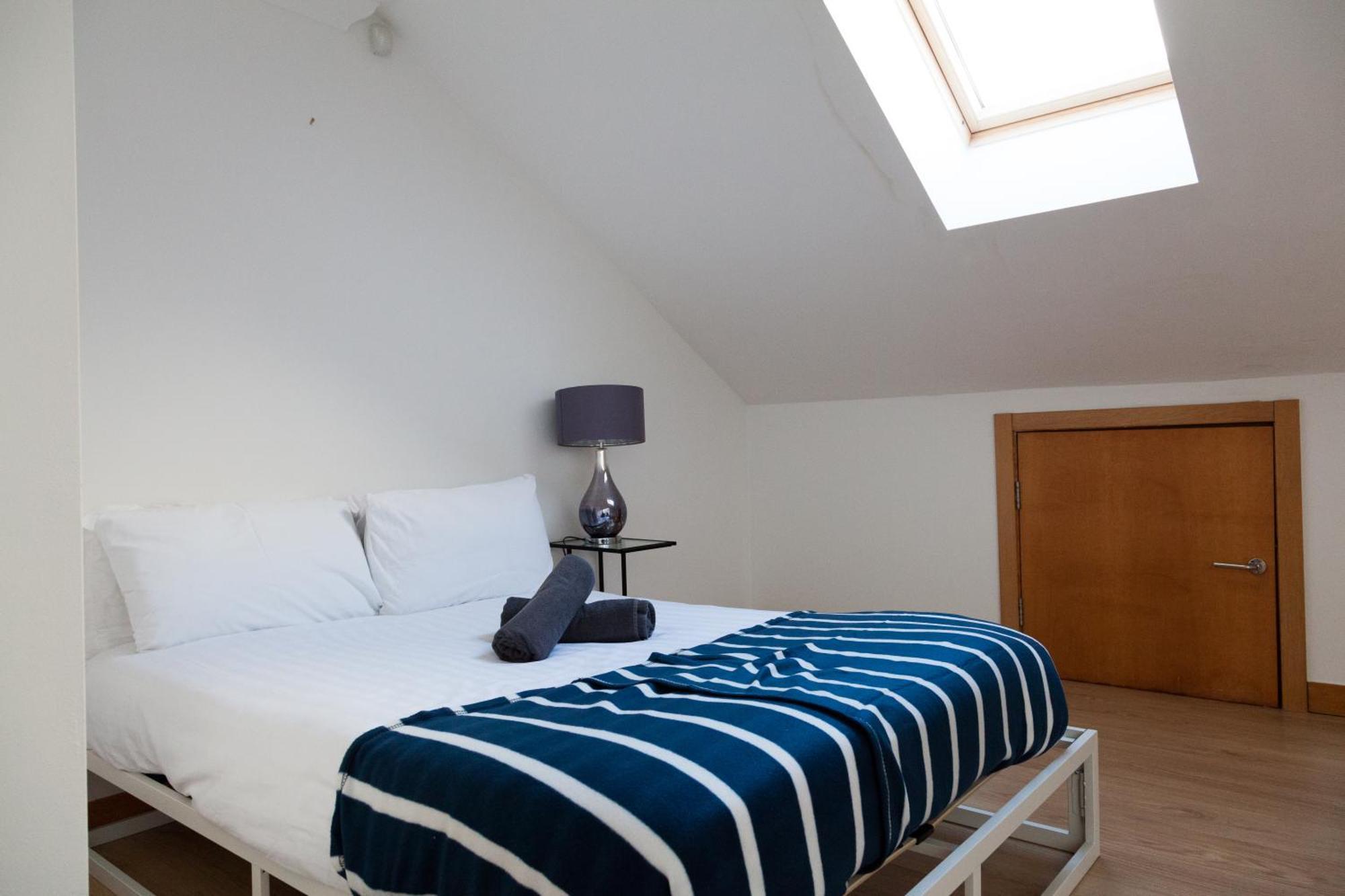 Weekly & Monthly Stays In Penthouse For Contractors Or Leisure Single Or Superking Beds Available Birkenhead Exterior foto