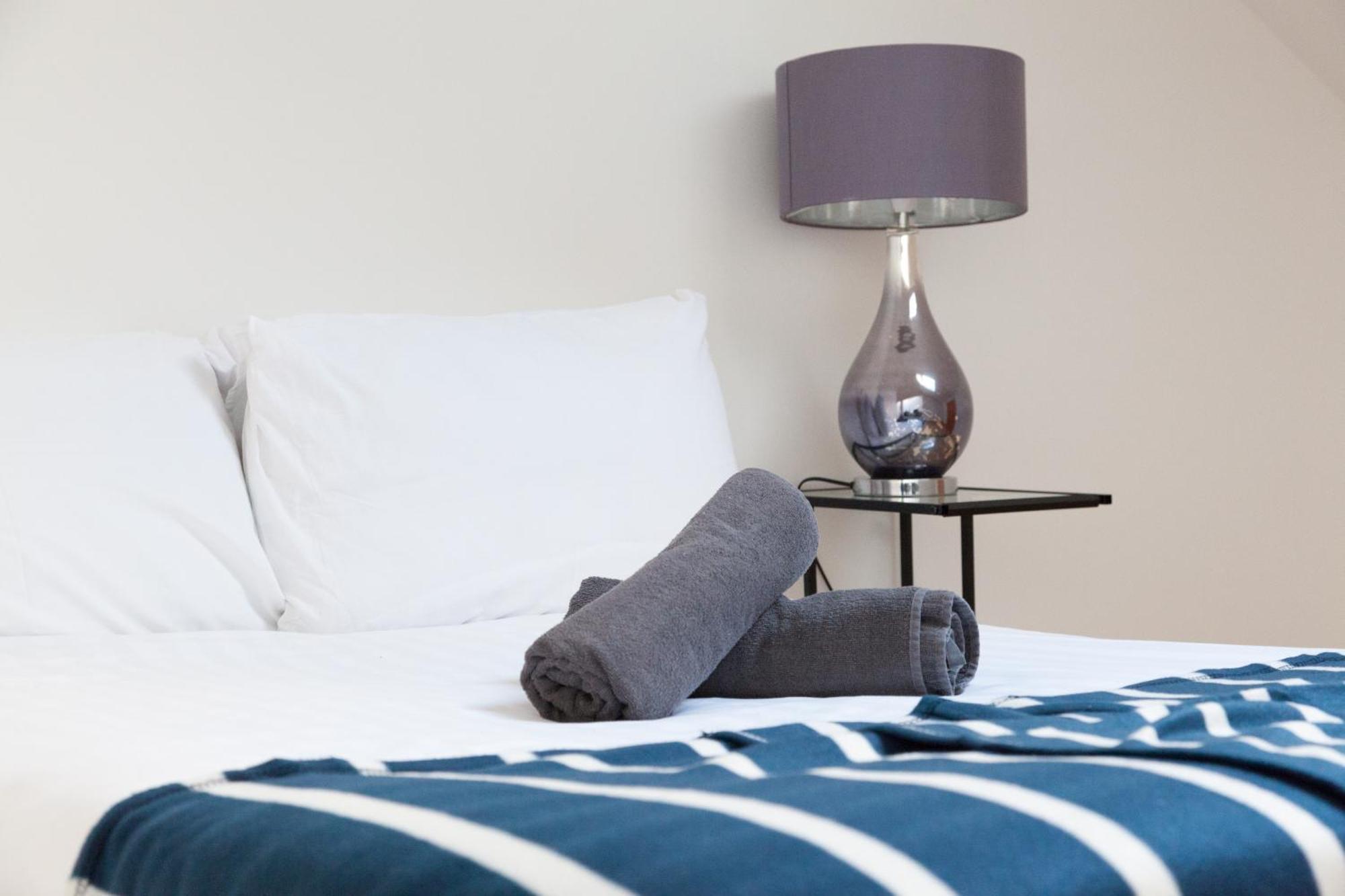 Weekly & Monthly Stays In Penthouse For Contractors Or Leisure Single Or Superking Beds Available Birkenhead Exterior foto